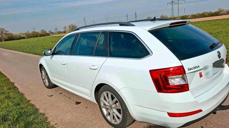 Gebraucht Skoda Octavia 150 PS (110 kW) 2017 Weiß Kombi