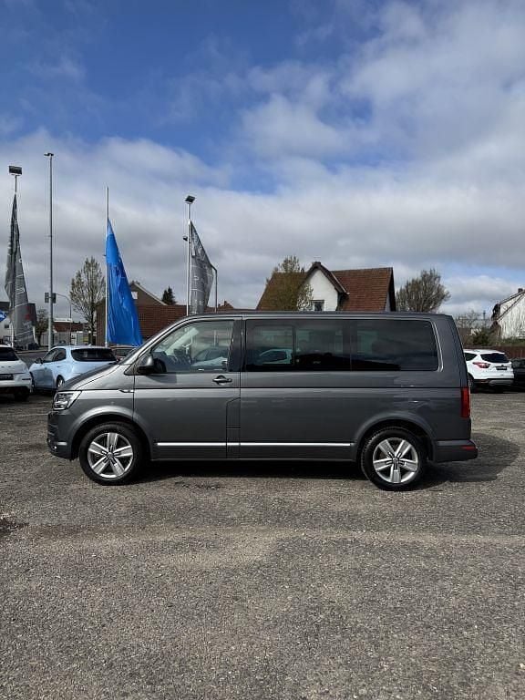 Second-hand VW Multivan Generation Six 204 CP (150 kW) 2017 Gri Monovolum
