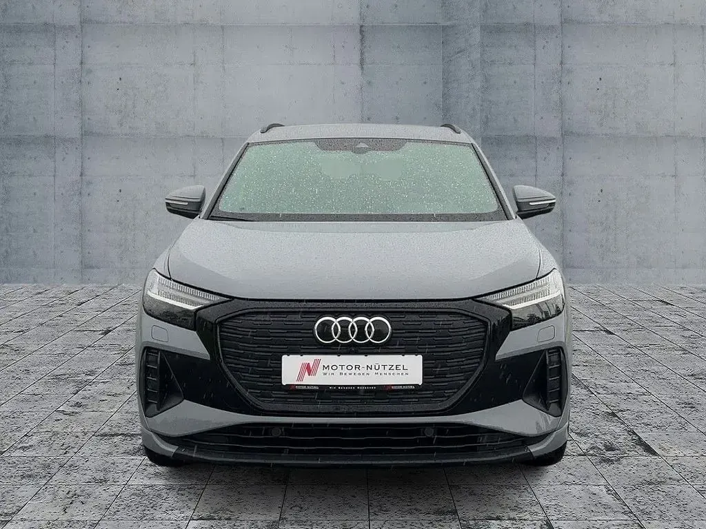 Gebraucht Audi Q4 e-tron Performance 125 kW (170 PS) 2023 Kieselgrau SUV