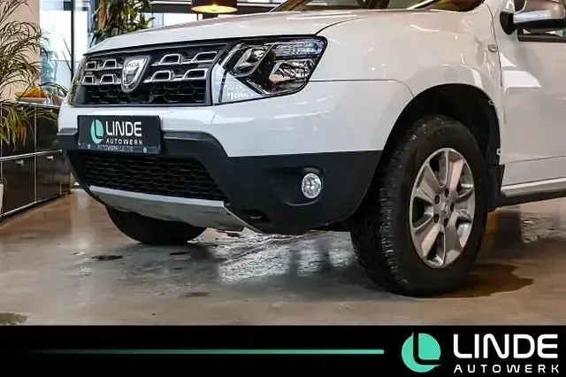 Używany Dacia Duster 125 KM (91 kW) 2015 Biały SUV