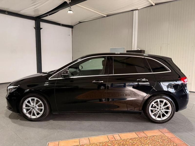 Gebraucht Mercedes B180 116 PS (85 kW) 2020 Schwarz Van / Kleinbus