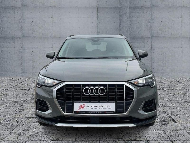 Gebraucht Audi Q3 Advanced Plus 150 PS (110 kW) 2023 Chronosgrau metallic SUV