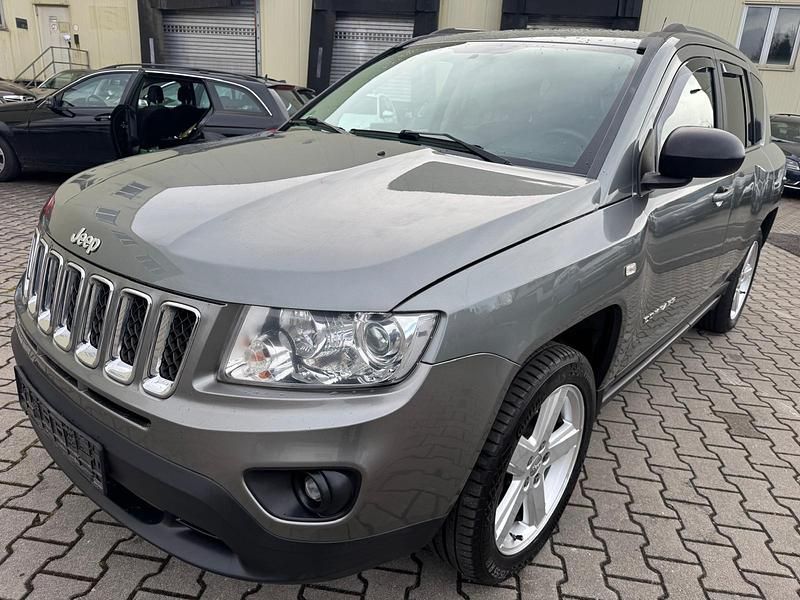 Gebraucht Jeep Compass Limited 140 PS (102 kW) 2012 Braun SUV