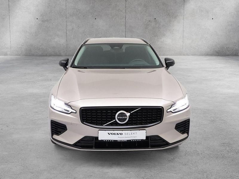 Gebraucht Volvo V60 Plus 398 PS (292 kW) 2025 Beige Kombi
