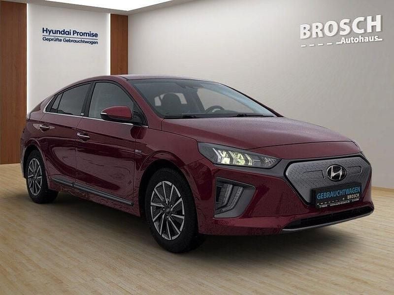 Gebraucht Hyundai Ioniq Style 100 kW (136 PS) 2021 Fiery red Kleinwagen