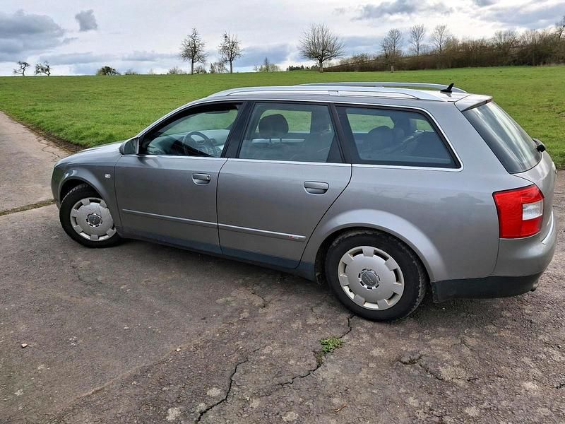 Gebraucht Audi A4 S-Line 150 PS (110 kW) 2002 Grau Kombi