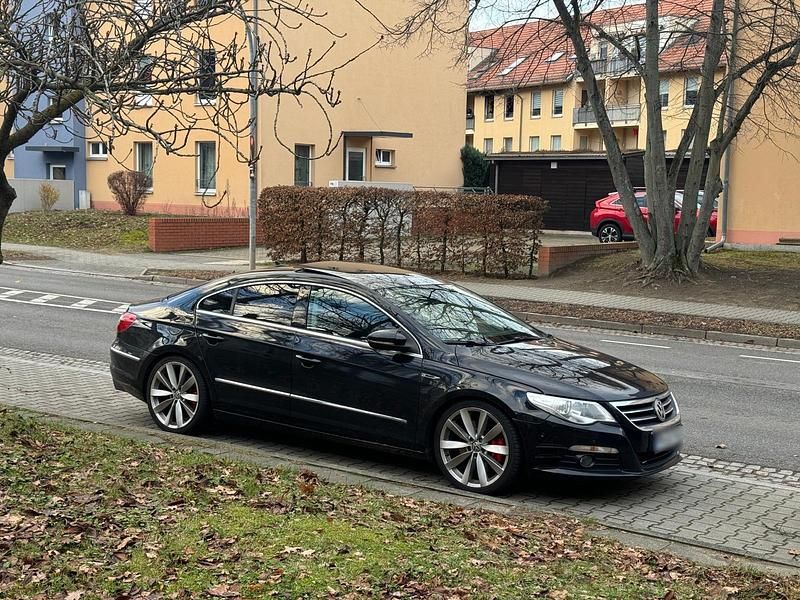 Second-hand VW Passat 300 CP (220 kW) 2011 Negru Berlinǎ