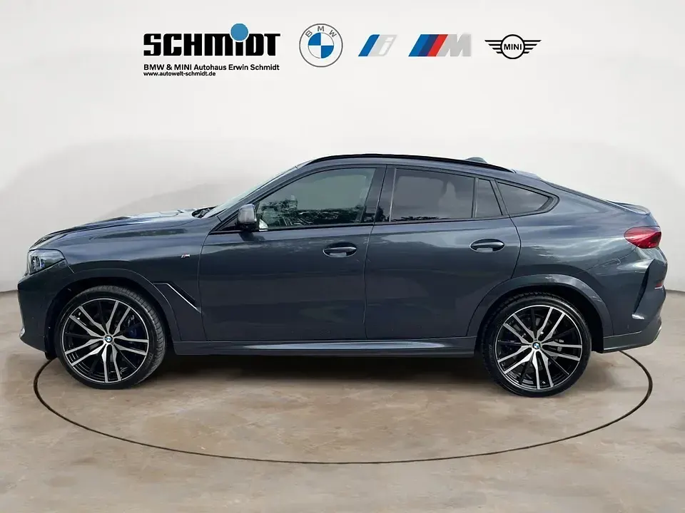 Gebraucht BMW X6 M50 Shadowline 530 PS (389 kW) 2021 Arktikgrau brillanteffekt SUV