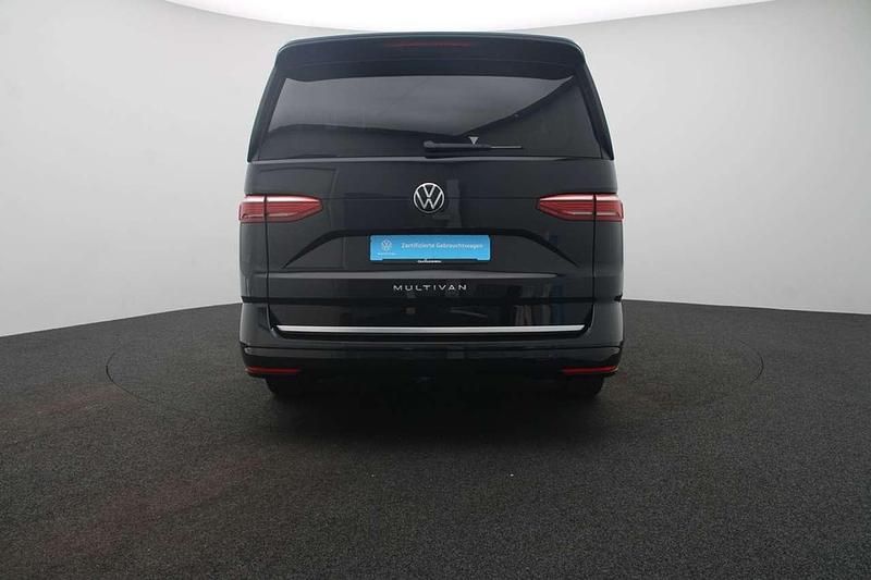 Gebraucht VW Multivan Style 150 PS (110 kW) 2024 Schwarz Van