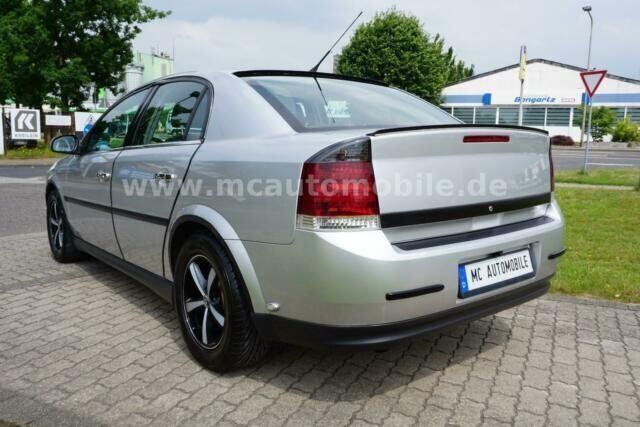 Gebraucht Opel Vectra Elegance 125 PS (91 kW) 2004 Silber metallic Limousine