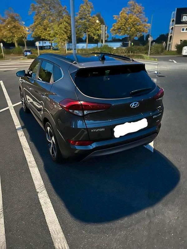 Gebraucht Hyundai Tucson Premium 185 PS (136 kW) 2016 Grau SUV