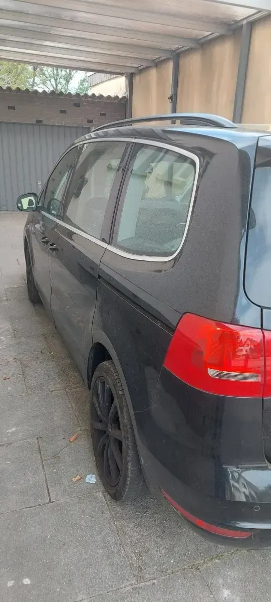 Gebraucht VW Sharan 140 PS (102 kW) 2010 Schwarz Van / Kleinbus