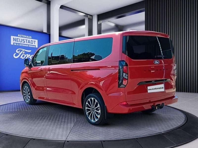 Neu Ford Tourneo Titanium 170 PS (125 kW) 2025 Artisan red metallic Van / Kleinbus