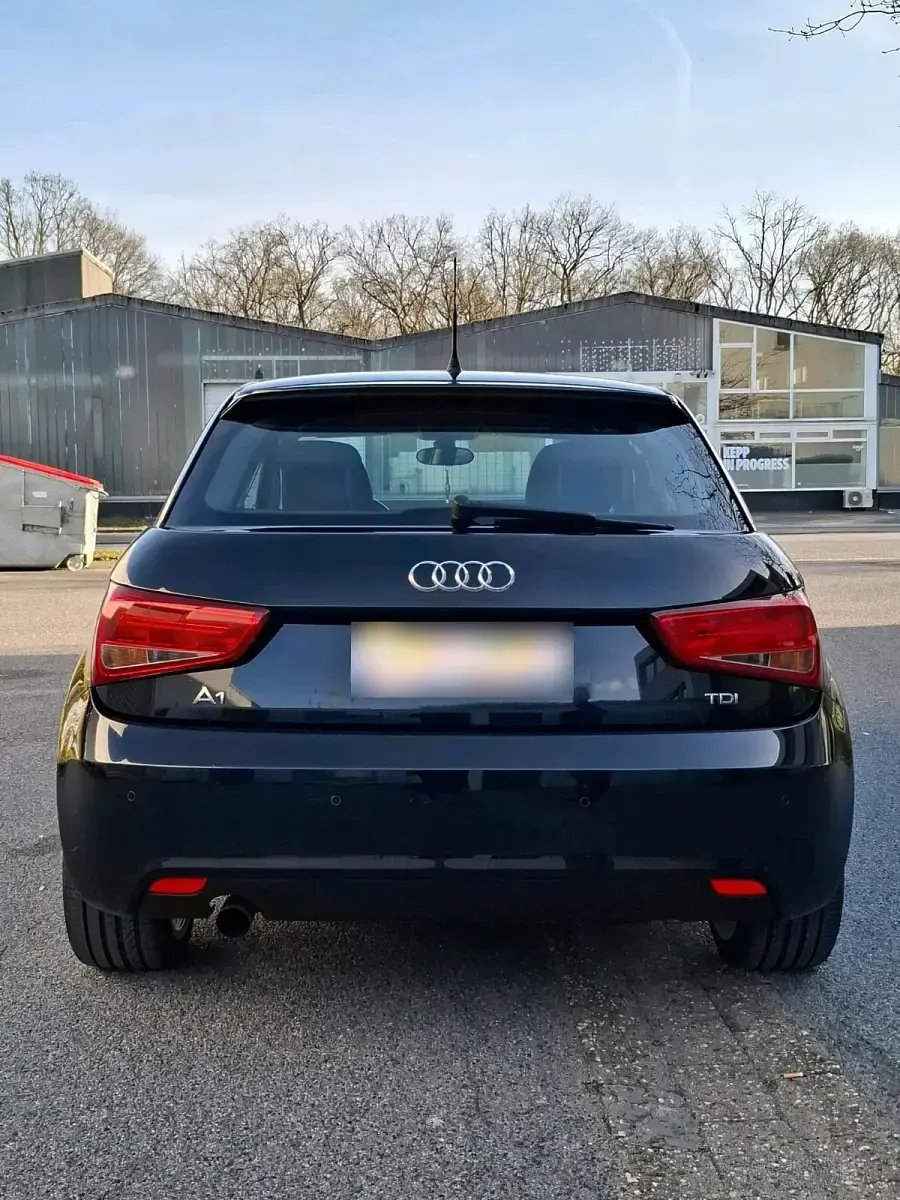 Usata Audi A1 90 CV (66 kW) 2012 Nero Utilitaria