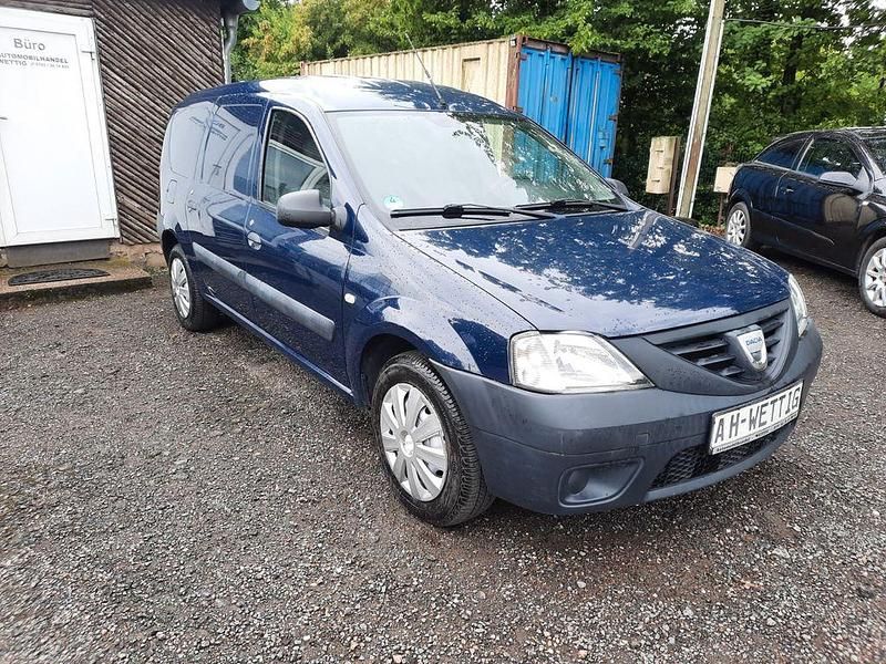 Blau Gebraucht 2011 Dacia Logan Ambiance Limousine | 5.499 € (Teuer) - Bild 1/4