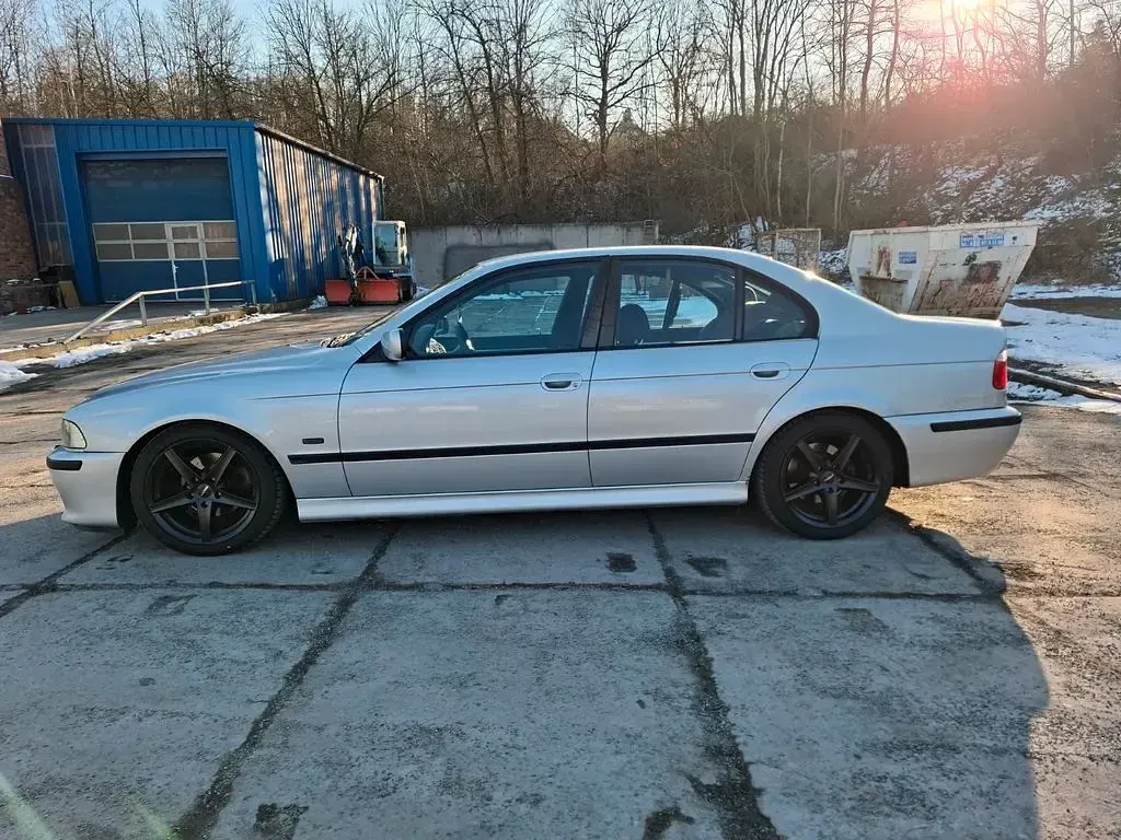 Gebraucht BMW 525 Sport Line 192 PS (141 kW) 2002 Silber Limousine