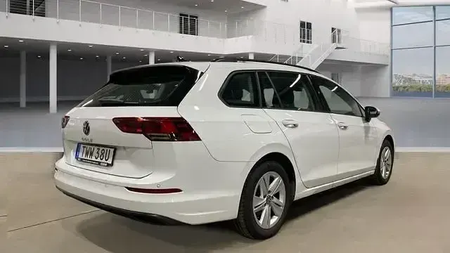 Gebraucht VW Golf VIII 131 PS (96 kW) 2022 Weiss Limousine