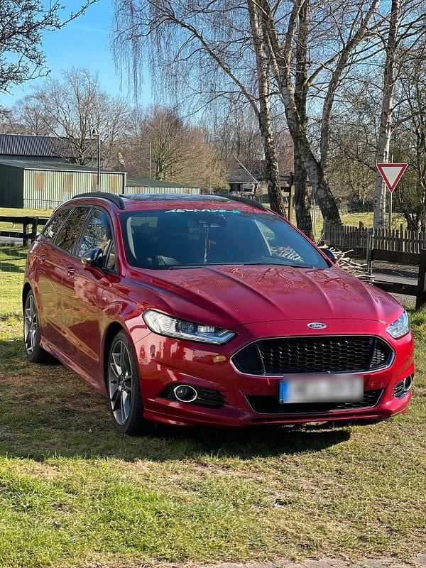 Rot Gebraucht 2018 Ford Mondeo ST-Line Kombi | 13.590 € (Fairer Preis) - Bild 1/4
