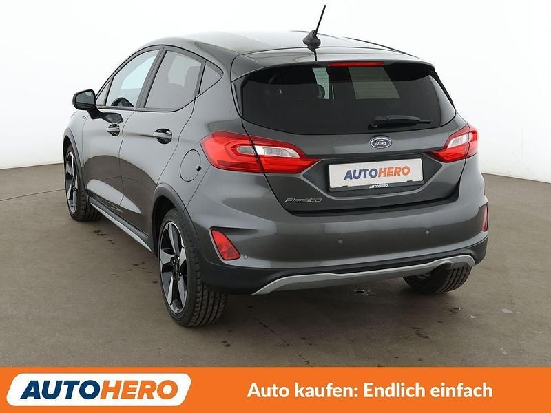 Gebraucht Ford Fiesta Active 101 PS (74 kW) 2019 Grau Kleinwagen