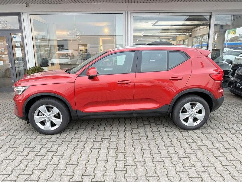 Gebraucht Volvo XC40 Core 163 PS (119 kW) 2024 Rot SUV