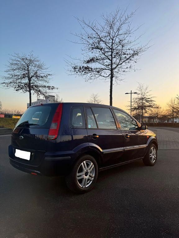 Gebraucht Ford Fusion Trend 80 PS (58 kW) 2002 Blau Kleinwagen