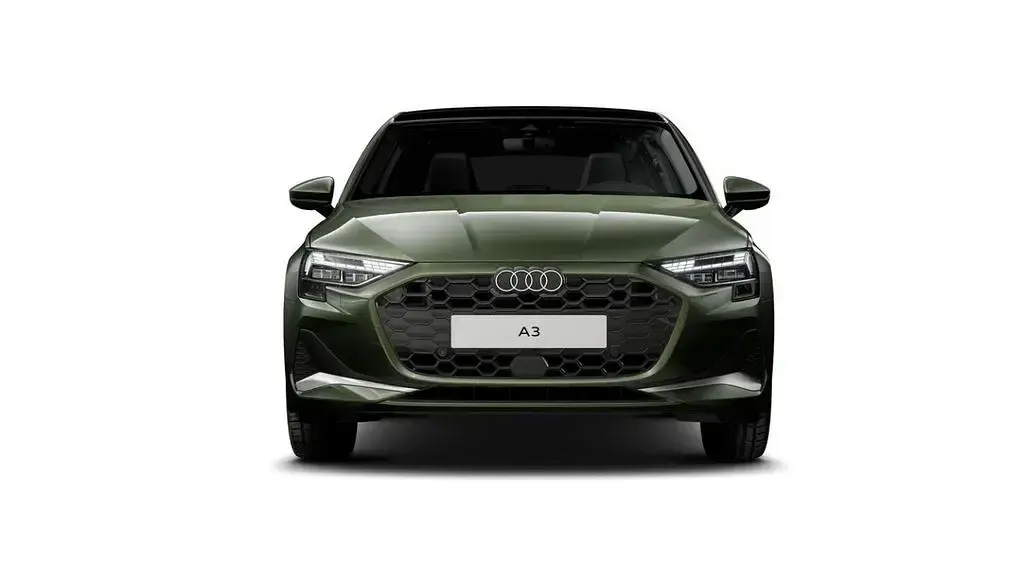 Gebraucht Audi A3 Advanced Plus 116 PS (85 kW) 2025 Distriktgrün metallic Limousine