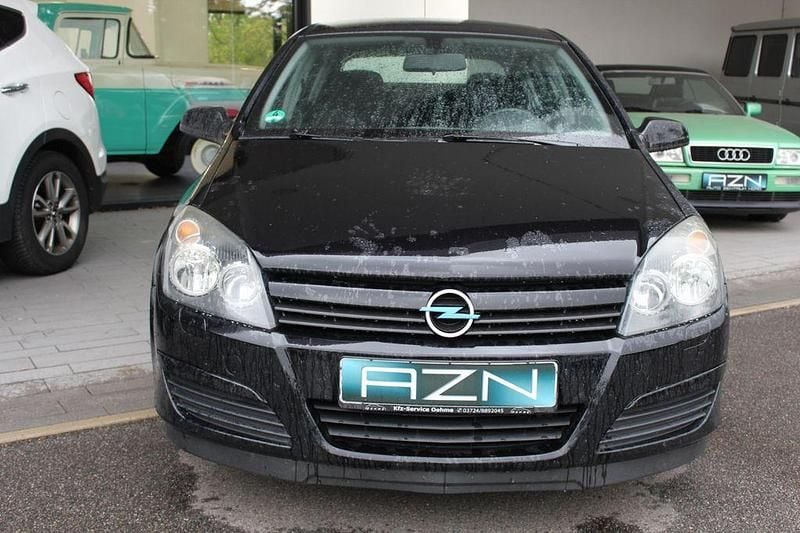 Schwarz Gebraucht 2005 Opel Astra Limousine | 1.500 € (Guter Preis) - Bild 1/4