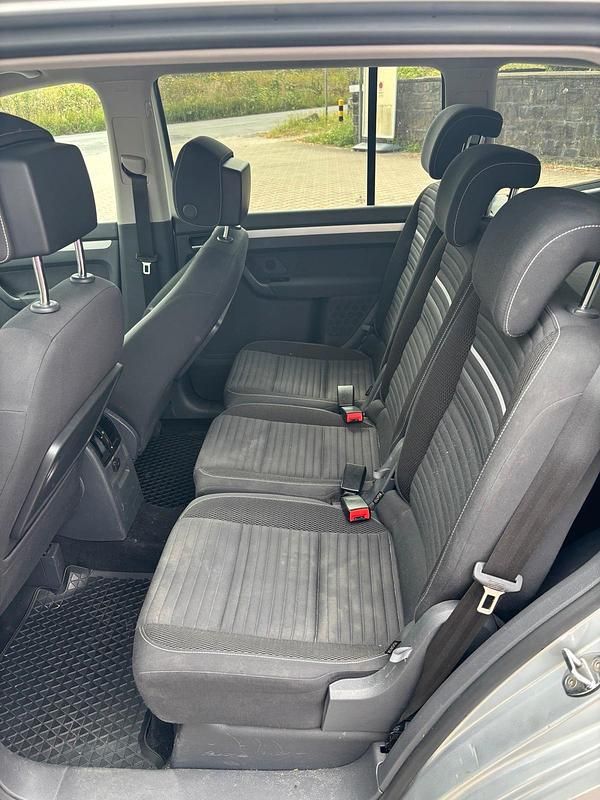 Gebraucht VW Touran 110 PS (80 kW) 2014 Silber Van / Kleinbus