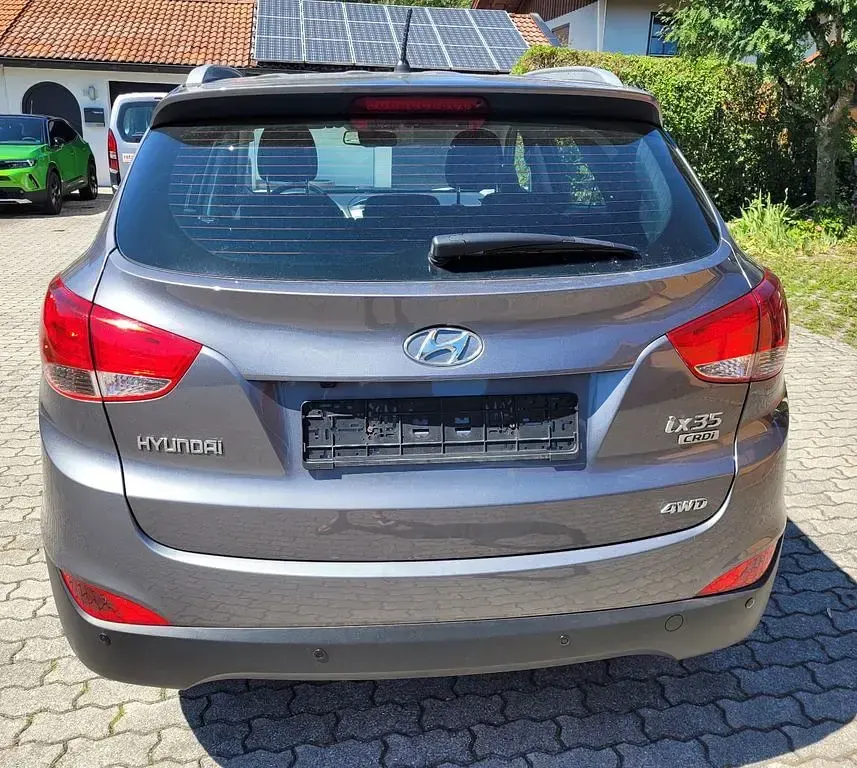Gebraucht Hyundai ix35 136 PS (100 kW) 2013 Grau SUV