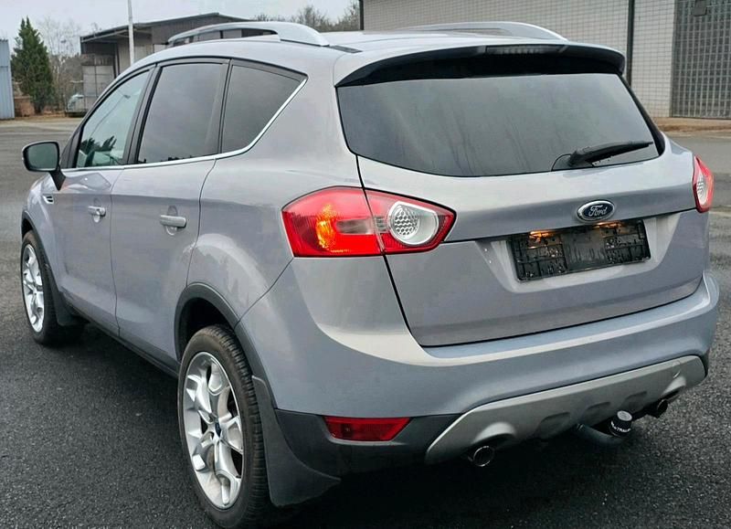 Gebraucht Ford Kuga Titanium 163 PS (119 kW) 2010 Grau SUV