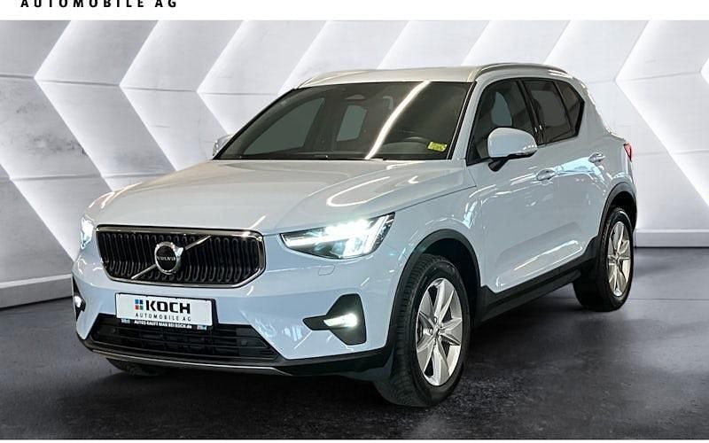 Blau Gebraucht 2024 Volvo XC40 Core SUV | 35.490 € (Guter Preis) - Bild 1/4