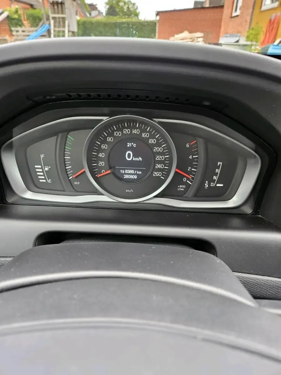 Gebraucht Volvo XC60 163 PS (119 kW) 2013 Schwarz SUV