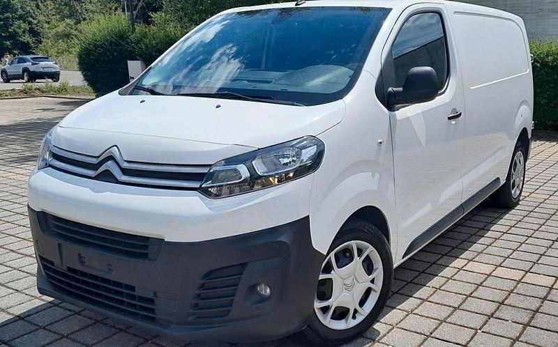 Weiß Gebraucht 2020 Citroën Jumpy Van / Kleinbus | 12.990 € (Fairer Preis) - Bild 1/4