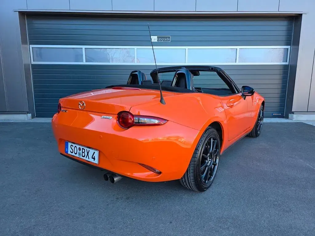 Używany Mazda MX5 184 KM (135 kW) 2019 Pomarańczowy Kabriolet