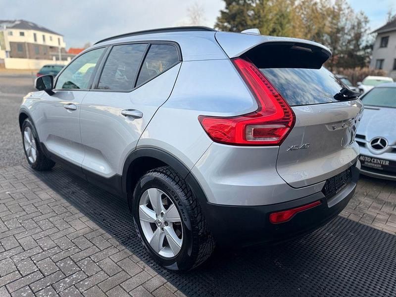 Usado Volvo XC40 156 HP (114 kW) 2018 Prateado SUV