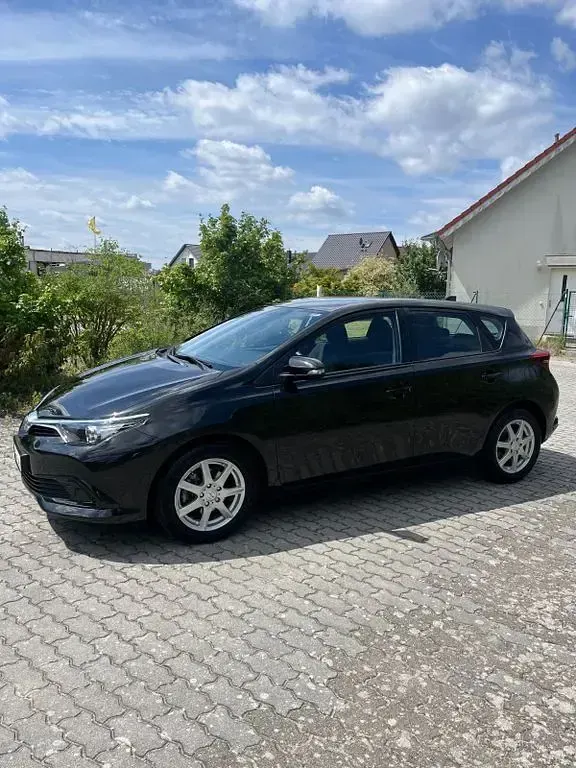 Gebraucht Toyota Auris Cool 99 PS (72 kW) 2017 Schwarz Limousine