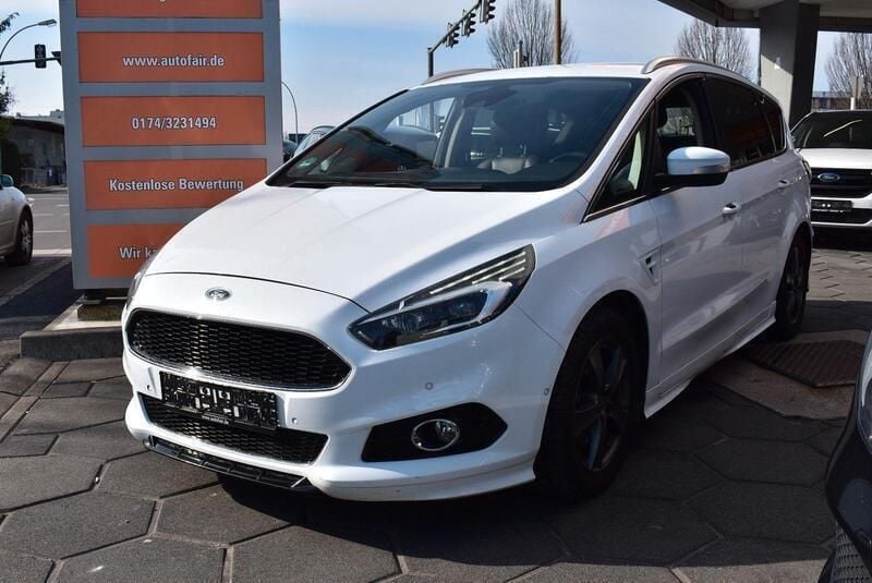 Weiß Gebraucht 2015 Ford S-MAX Titanium Van / Kleinbus | 10.229 € (Superpreis) - Bild 1/4
