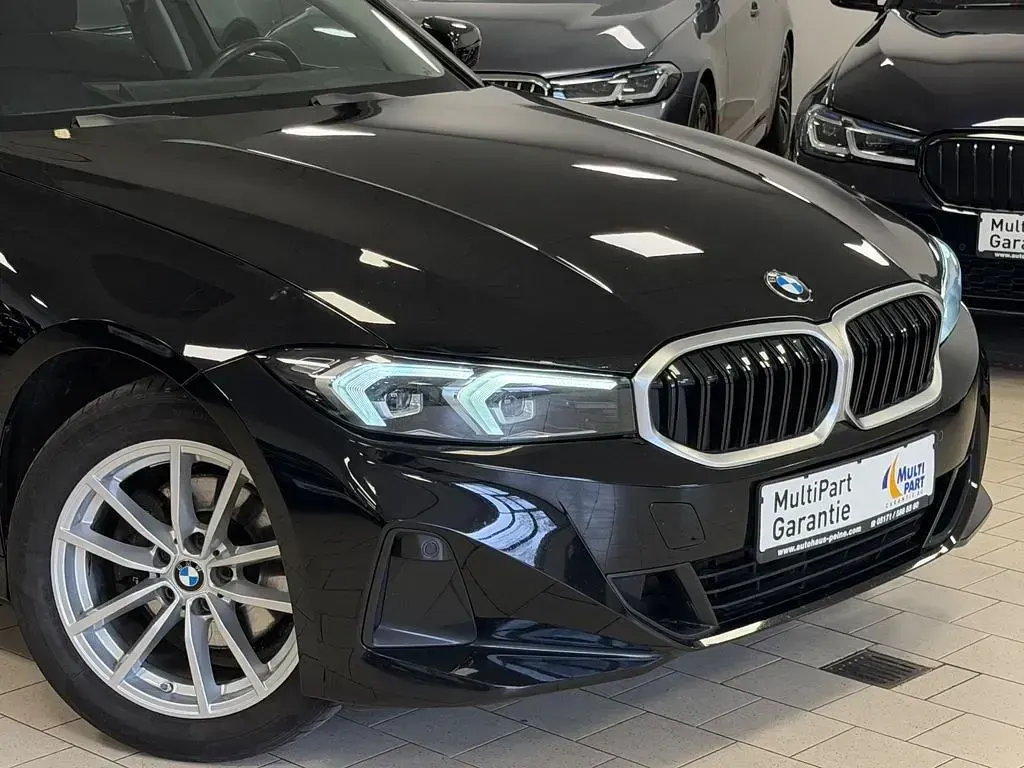 Gebraucht BMW 320 Performance 190 PS (139 kW) 2022 Schwarz Limousine
