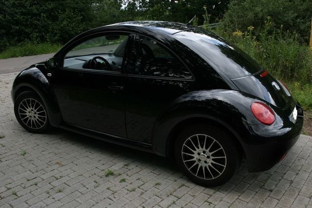 Second-hand VW Beetle 158 CP (116 kW) 2003 Negru Hatchback