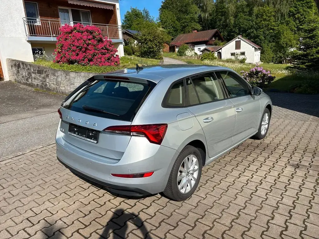 Gebraucht Skoda Scala Ambition 110 PS (80 kW) 2022 Silber Kleinwagen