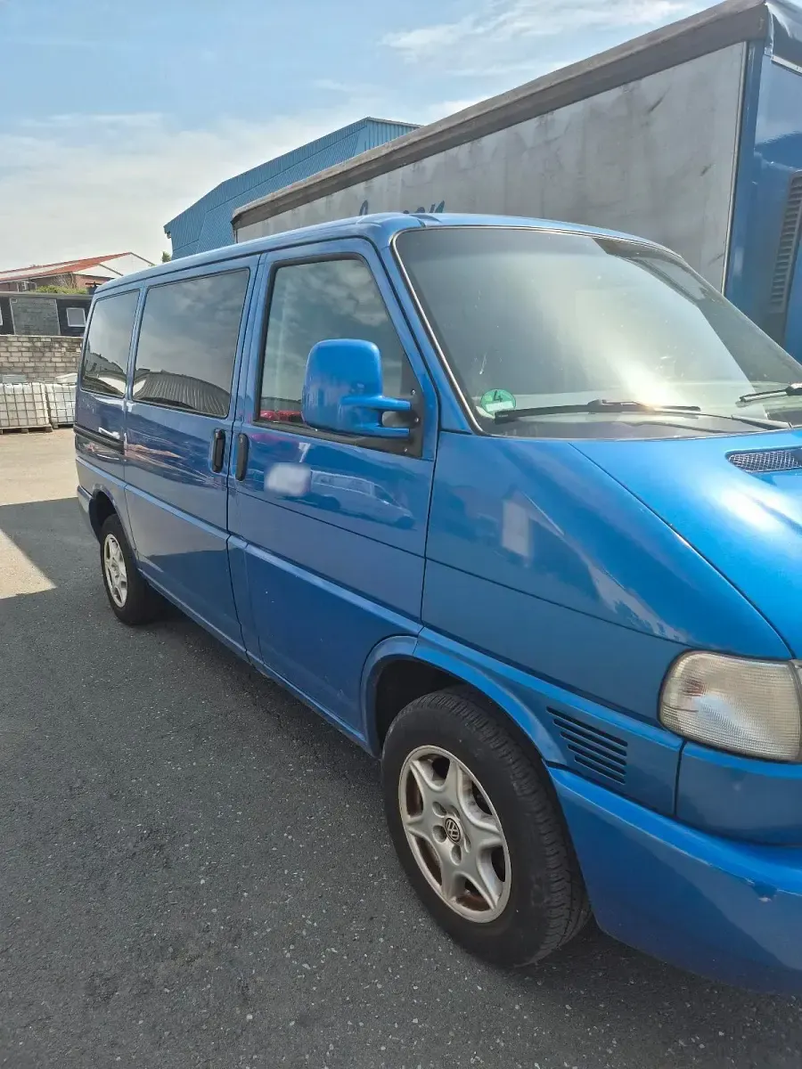 Gebraucht VW Multivan 102 PS (75 kW) 1999 Blau Van / Kleinbus