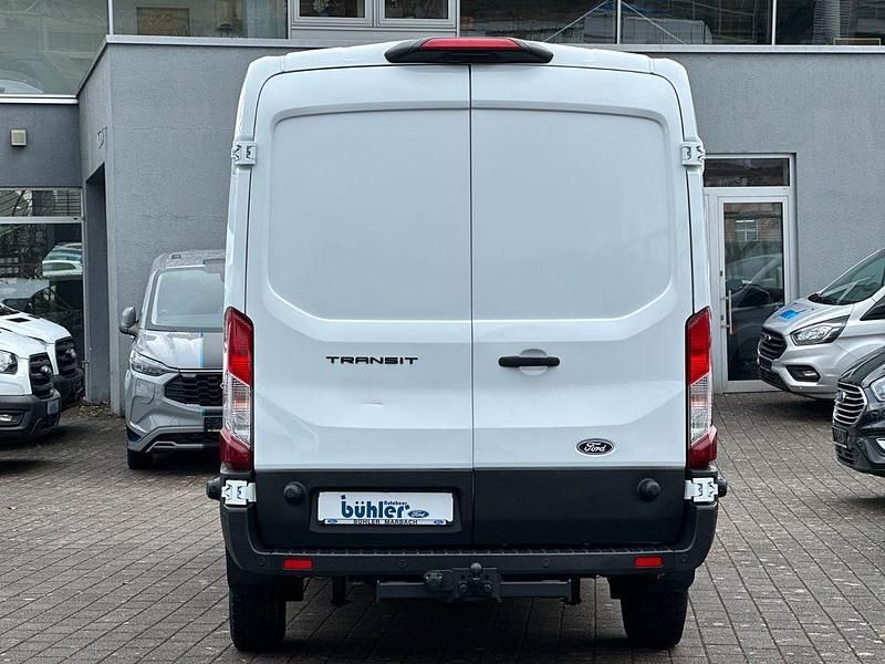 Gebraucht Ford Transit Trend 131 PS (96 kW) 2024 Weiß Limousine