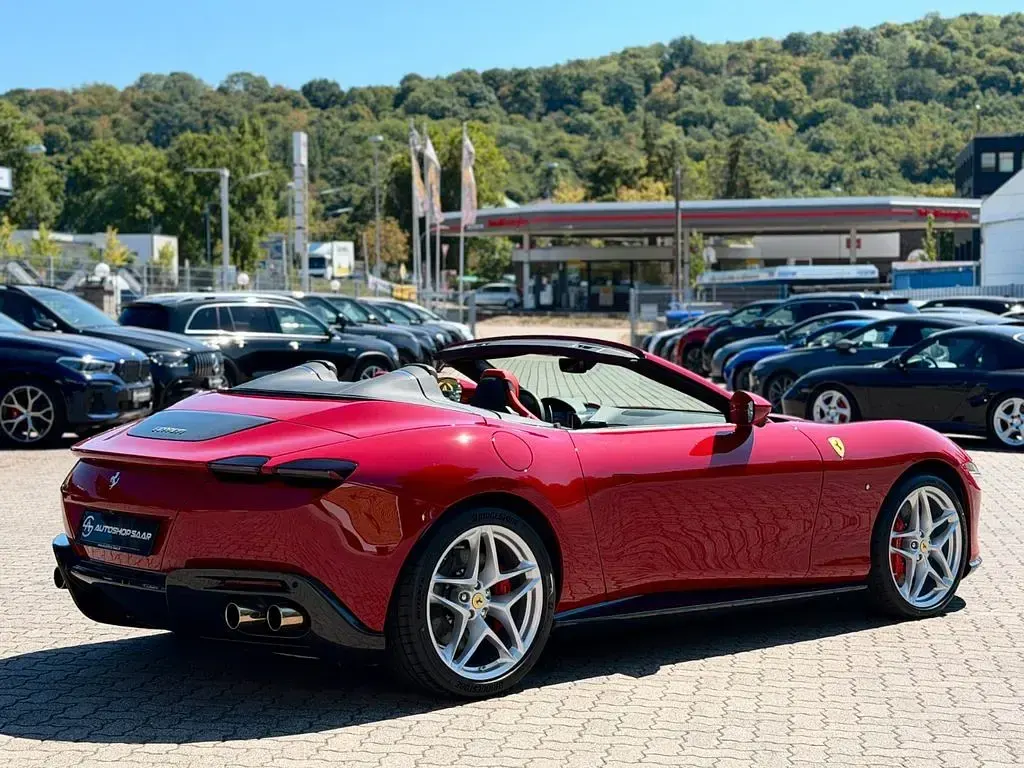Neu Ferrari Roma 620 PS (456 kW) 2026 Rot Cabrio