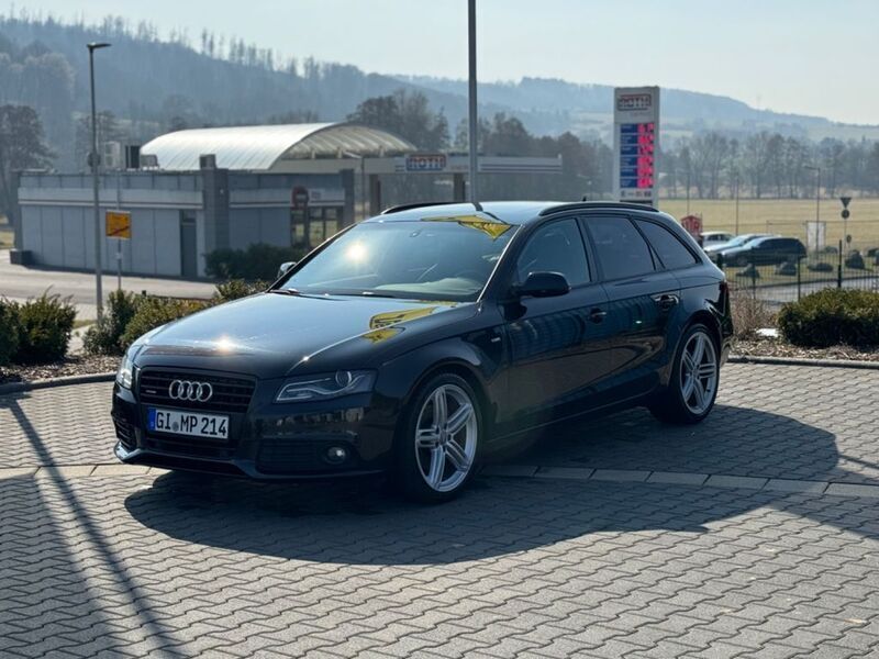 Schwarz Gebraucht 2011 Audi A4 S-Line Kombi | 11.500 € - Bild 1/4