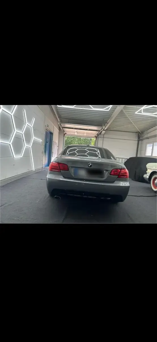 Gebraucht BMW 320 M Sport 184 PS (135 kW) 2012 Grau Coupé