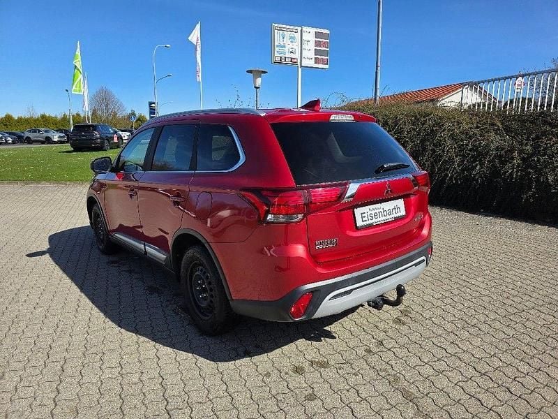 Gebraucht Mitsubishi Outlander Active 150 PS (110 kW) 2020 Karminrot SUV