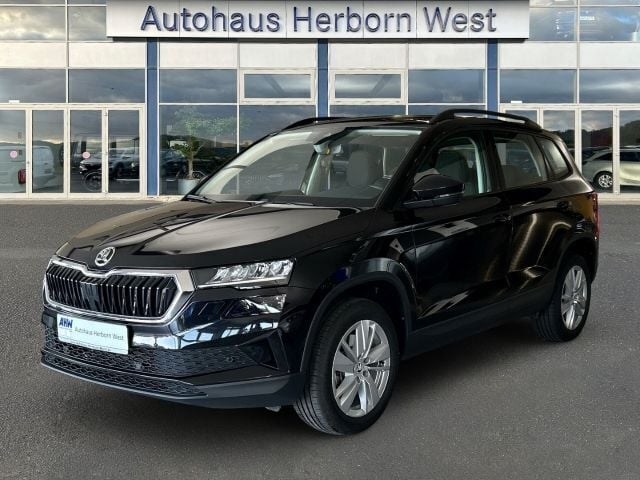Schwarz Gebraucht 2024 Skoda Karoq Selection SUV | 29.950 € (Guter Preis) - Bild 1/4