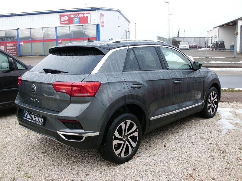 Gebraucht VW T-Roc Active 110 PS (80 kW) 2022 Grau SUV