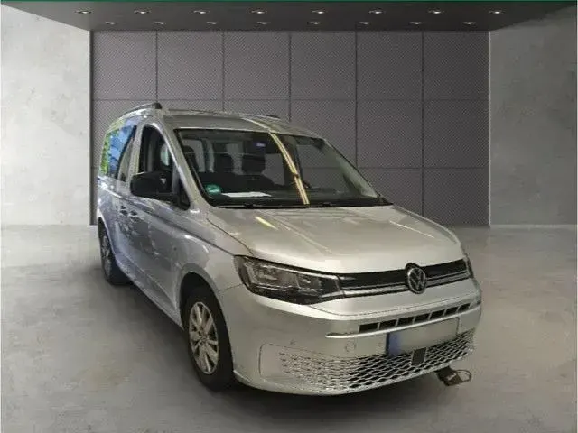 Gebraucht VW Caddy Life 114 PS (83 kW) 2023 Reflexsilber metallic Van / Kleinbus