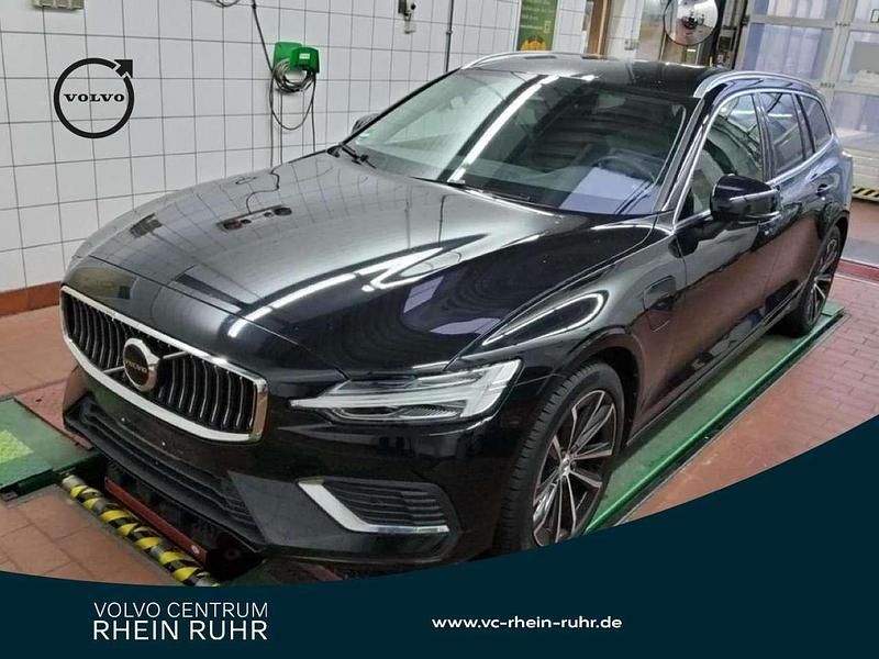 Black solid stone / solid Gebraucht 2023 Volvo V60 Core Kombi | 33.990 € (Superpreis) - Bild 1/3